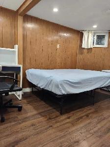 A nice two bedrooms basement Apt downtown Toronto all inclusive - Photo 2