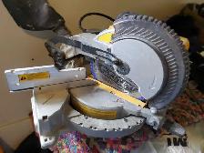 Dewalt 10' compound miter saw ex cond!