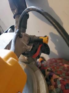Dewalt 10' compound miter saw ex cond! - Photo 3