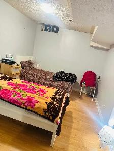 Room for rent for sharing Girls only  Oct 1st - Photo 4