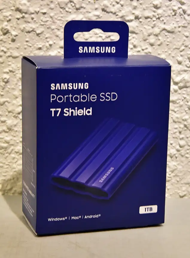 Samsung T7 Shield Portable / External SSD (Blue)