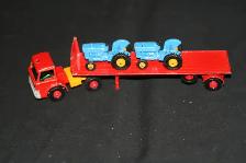 MATCHBOX LESNEY KING SIZE LOT TRACTOR TRANSPORTER W BLUE TRACTOR - Photo 2
