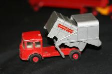 MATCHBOX LESNEY KING SIZE LOT TRACTOR TRANSPORTER W BLUE TRACTOR - Photo 7