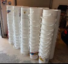 Food grade pails and lids (80)