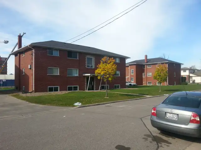 Large 2-Bed Apt for Rent in Oshawa by the Mall