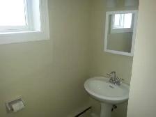 Large 2-Bed Apt for Rent in Oshawa by the Mall - Photo 5