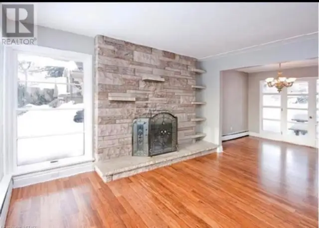 5 Bedroom 2 Bath. 441 Sarnia Rd. Sept 2026 1 year. FEMALES ONLY