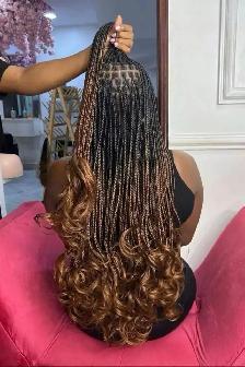 Coiffeuse/ Caissiere recherchee