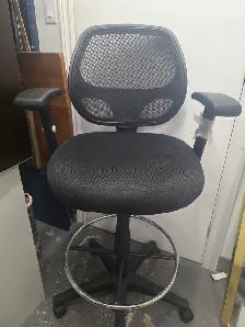 Black Mesh Computer Drafting Chair