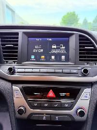 2017 Hyundai Elantra 4dr Sedan Automatic Limited SE - Photo 20