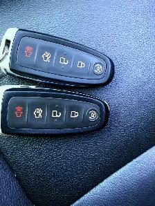 2014 Ford Escape Titanium 4dr 4x4 Automatic - Photo 8
