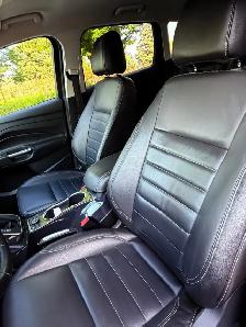 2014 Ford Escape Titanium 4dr 4x4 Automatic - Photo 9