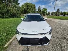 2026 Kia Niro SX FWD - Photo 3