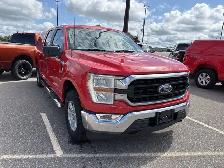 2022 Ford F-150 XLT SuperCrew 5.5' Box 4WD | No Accidents - Photo 4
