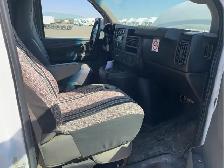 2015 GMC Savana - Photo 18
