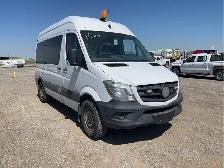 2016 Mercedes-Benz Sprinter - Photo 2
