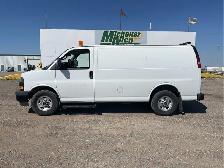 2019 GMC Savana - Photo 2
