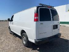 2019 GMC Savana - Photo 3