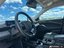2025 Ford Mustang Mach-E Premium - Photo 16
