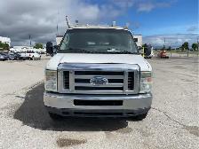 2010 Ford E-Series - Photo 2