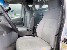 2010 Ford E-Series - Photo 9