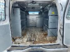 2010 Ford E-Series - Photo 22