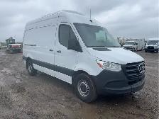2021 Mercedes-Benz Sprinter - Photo 2