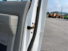 2014 Ford E-Series - Photo 29