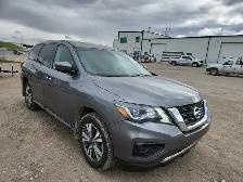 2020 Nissan Pathfinder - Photo 2