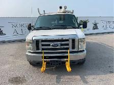 2011 Ford E-Series - Photo 2