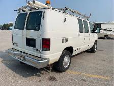 2011 Ford E-Series - Photo 5