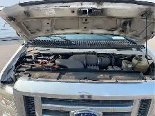 2011 Ford E-Series - Photo 9