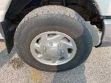 2011 Ford E-Series - Photo 19
