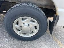 2011 Ford E-Series - Photo 21