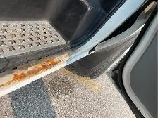 2011 Ford E-Series - Photo 28