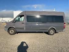 2011 Mercedes-Benz Sprinter - Photo 2