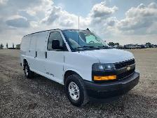 2019 Chevrolet Express - Photo 2