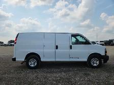 2019 Chevrolet Express - Photo 7