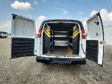 2019 Chevrolet Express - Photo 10