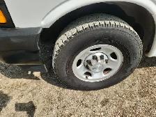 2019 Chevrolet Express - Photo 18