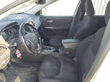 2019 Jeep Cherokee - Photo 13