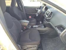 2019 Jeep Cherokee - Photo 17