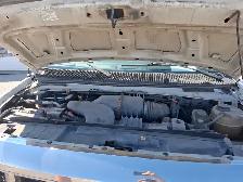 2010 Ford E-Series - Photo 9