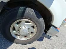 2010 Ford E-Series - Photo 19