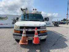 2009 Chevrolet Express - Photo 2