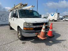 2009 Chevrolet Express - Photo 3