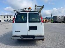 2009 Chevrolet Express - Photo 6