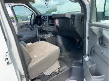 2009 Chevrolet Express - Photo 16