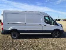 2017 Ford Transit - Photo 9