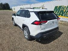 2020 Toyota RAV4 Hybrid - Photo 3